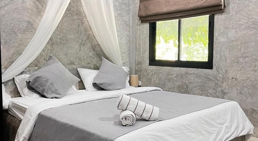 Image of Superior Triple Room 1