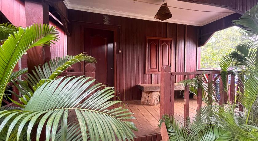 Image of One-Bedroom Chalet 1