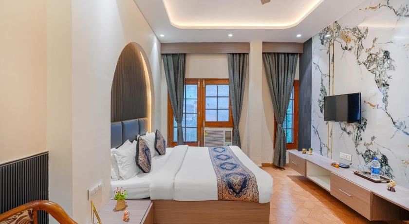 帕坦科特 Abhi International Hotel 3星级 酒店 套房