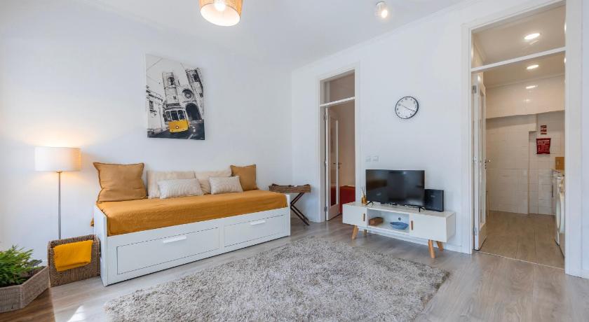 1BDR Cozy Flat in Heart of Lisbon by LovelyStay