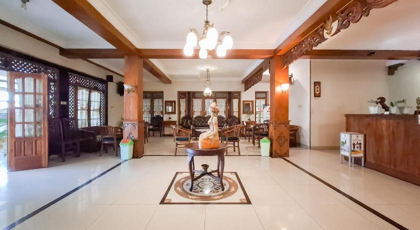 RedDoorz Hotel Tejomoyo Near Bukit Sekipan Tawangmangu – Tawangmanggu, SD