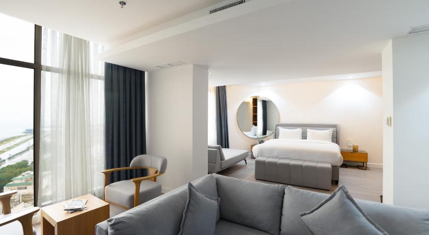 クウェートシティ PLAZA ATHENEE HOTEL 4つ星 ホテル スイート