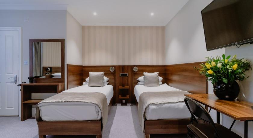 Image of Family Room 5