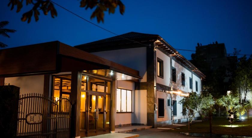 BAVA Hotel