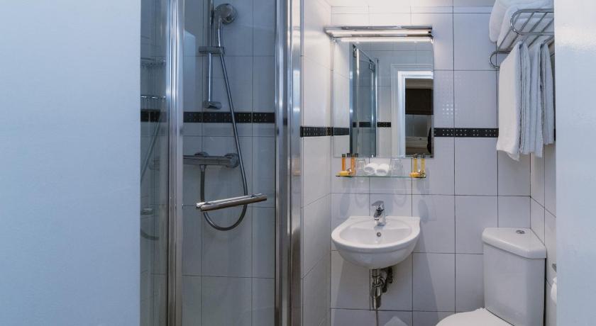 Image of Standard Twin Room 8