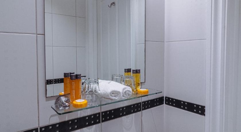 Image of Standard Double with Garden View 16