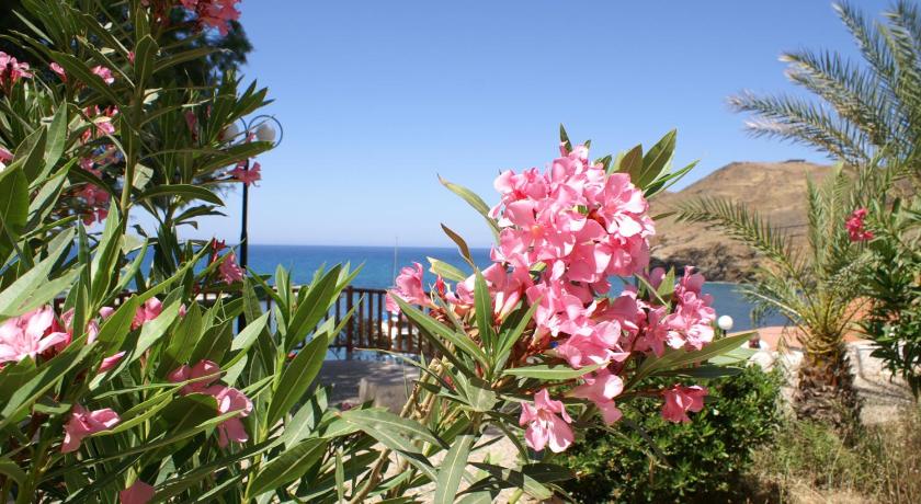 Villa Kamares Boutique Spa Apartments photo