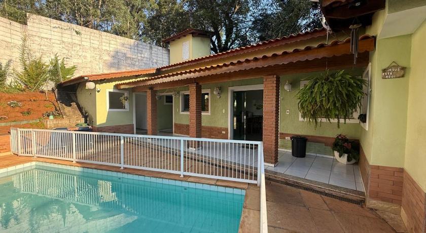 Chacara 3 quartos com piscina e churrasqueira