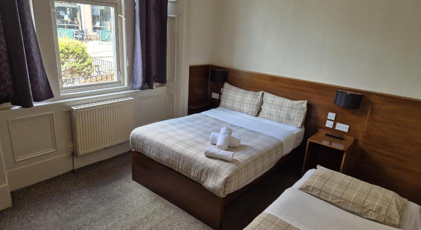 Image of Standard Triple Room 0