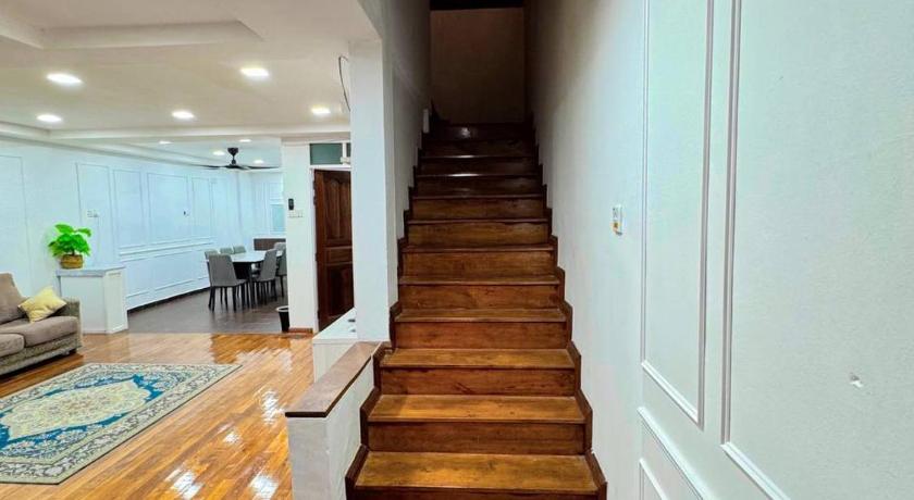 クアラトレンガヌ Ibai Golf Home Resort Homestay Kuala Terengganu 3つ星 ゲストハウス レストラン