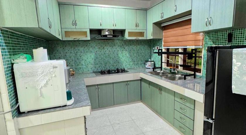 クアラトレンガヌ Ibai Golf Home Resort Homestay Kuala Terengganu 3つ星 ゲストハウス 外観