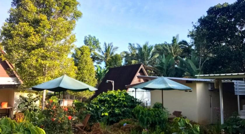 Jon's Paradise Villa and Resto - image 24