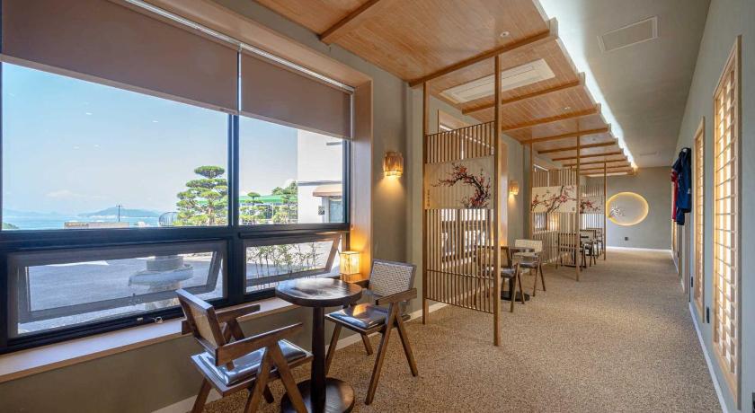 巨済 Brown Dote Hotel Geunpohang ホテル プール