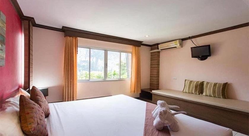 Image of Double Room with Mountain View 3