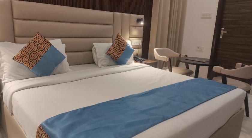 KDS Residency Hotel and Banquet - image 37