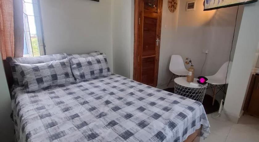 Vintage Home and Apartment