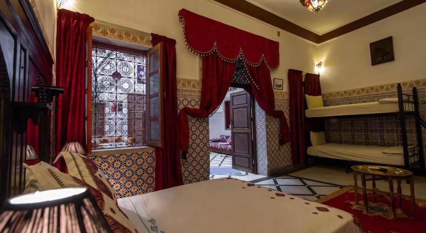 Image of Assia Suite 4