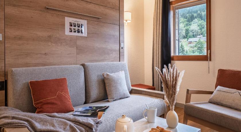 Image of Superior Studio with Sleeping Alcove (4 People) - Mountain View 3
