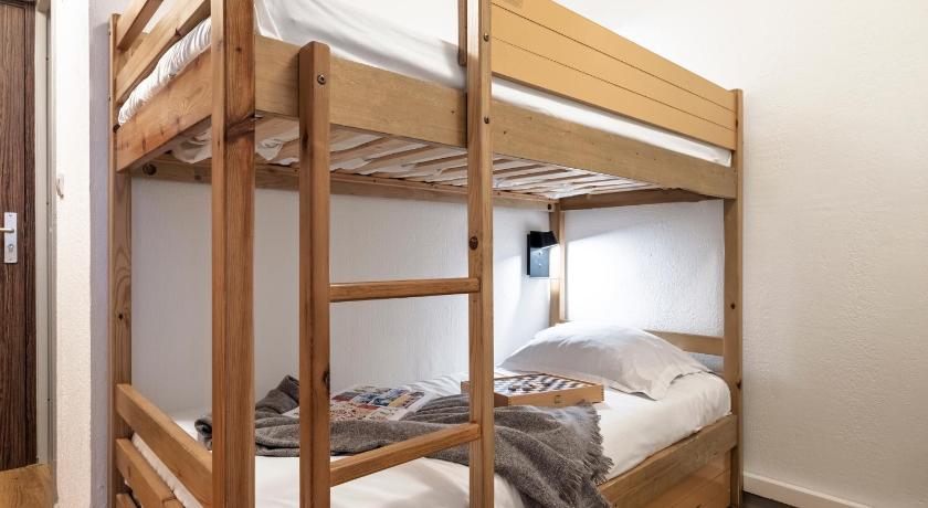 Image of Superior One-Bedroom Apartment with Sleeping Alcove (6 People) 8