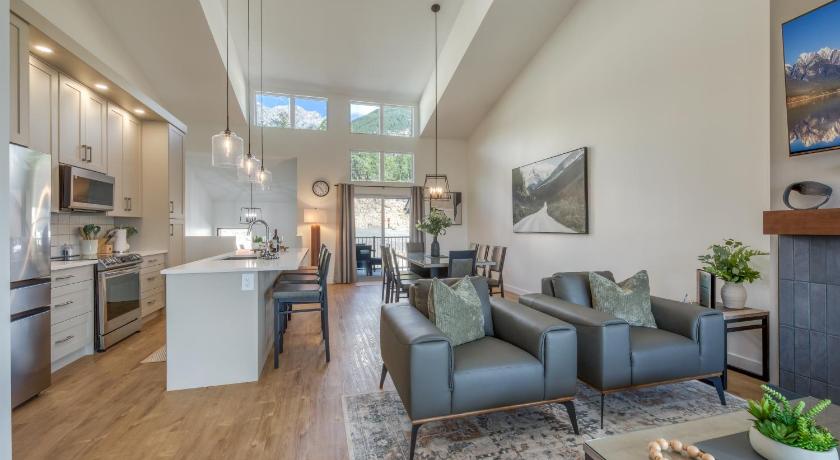 Image of Three-Bedroom Home 4