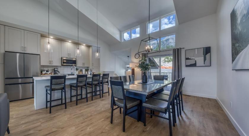 Image of Three-Bedroom Home 5