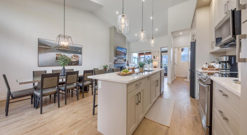 Image of Four-Bedroom Vacation Home 4