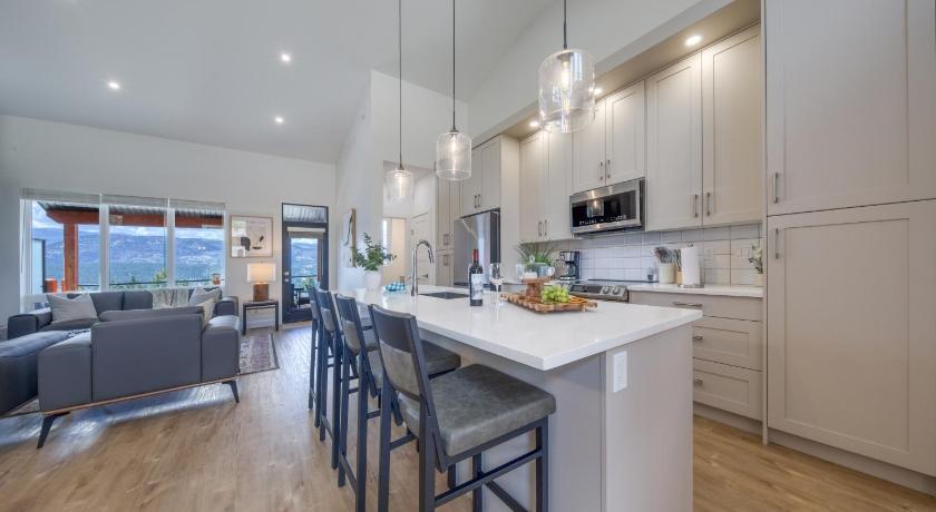 Image of Four-Bedroom Vacation Home 1
