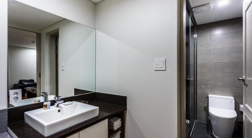 Image of Royal Suite 15
