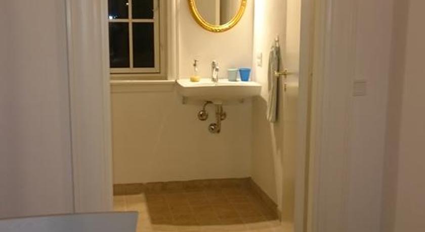 Image of Two-Bedroom Apartment (Blue) 12