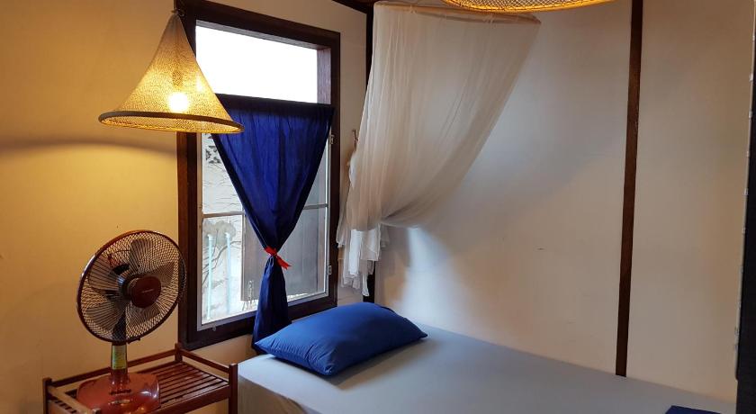 Image of Basic Single Room with Shared Bathroom 0