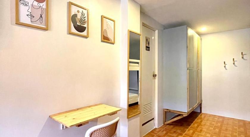 Image of 6-Bed Mixed Dormitory Room 9