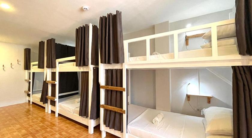 Image of 6-Bed Mixed Dormitory Room 4