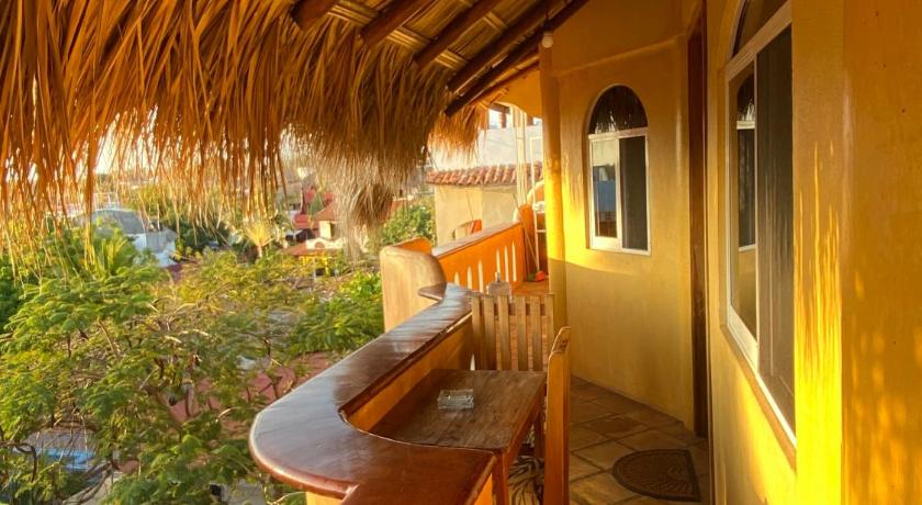 Image of Bungalow with Sea View 2