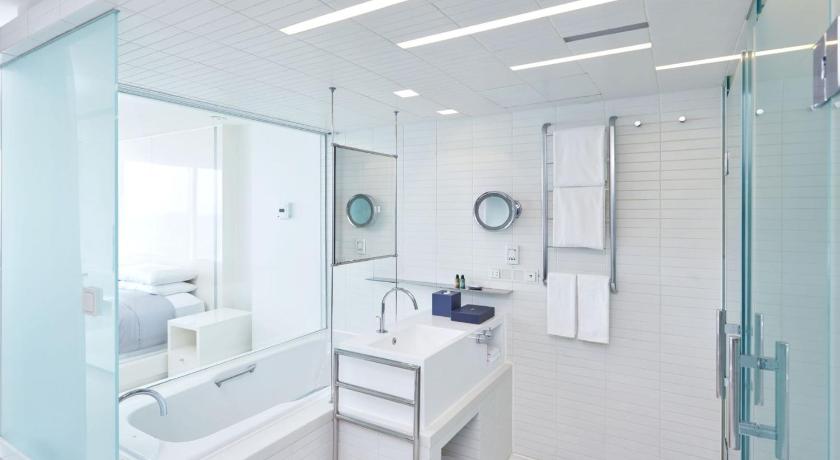 Image of Balcony Deluxe Double 2