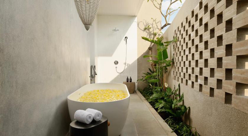 Uma Santai Villa Canggu by Nakula - image 13
