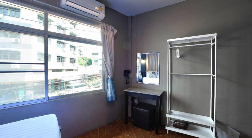 Image of Double shared bathroom 8