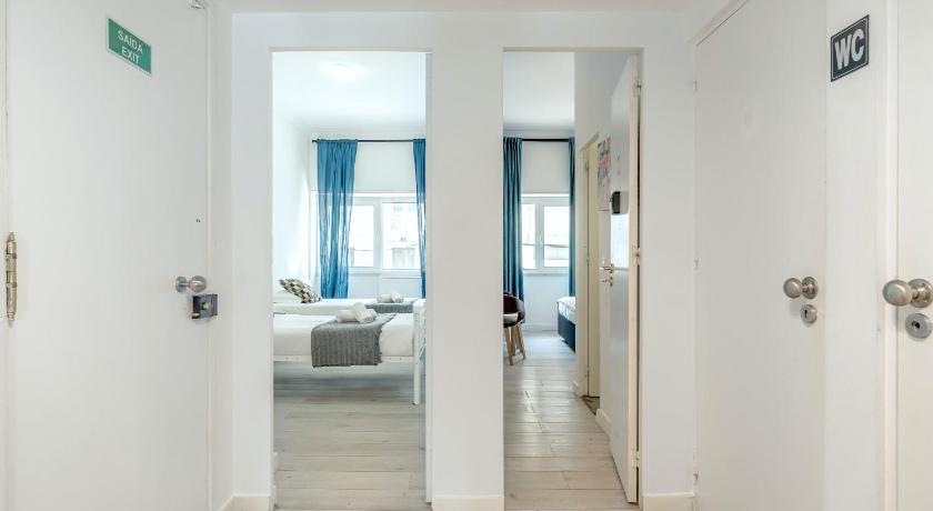 Lisbon ESTRELA HOUSE II by HOMING 3-Star Guesthouse pool