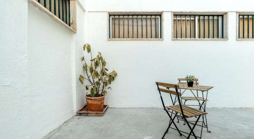 Lisbon ESTRELA HOUSE II by HOMING 3-Star Guesthouse pool