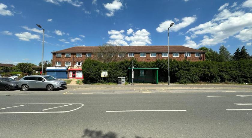Colnbrook Lodge