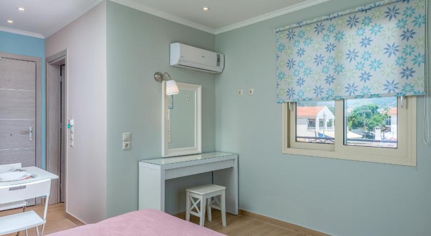 Image of Studio with Sea View 10