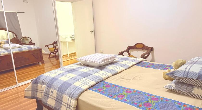 Shipradi Homes - Beautiful unit in Prime location - image 11