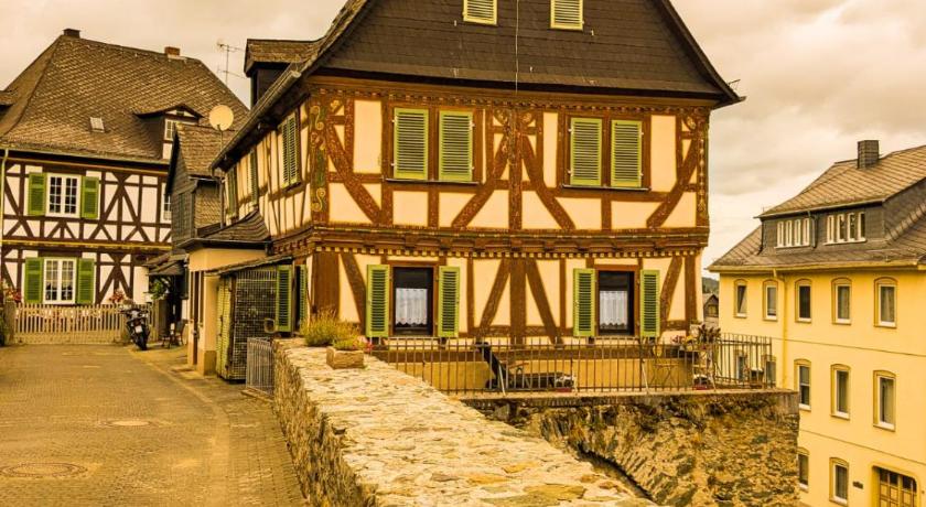 Pension bei Goscha mit Schlossblick