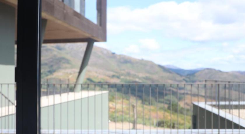 Arcos de Valdevez Silken Mezio National Park 4-Star Hotel pool