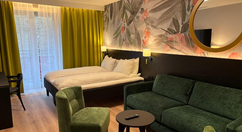 Image of Superior Room 3