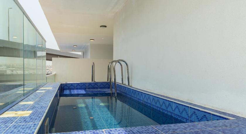 Luxury 3Br Apts w Private Pools in Gemz by Danube - image 9