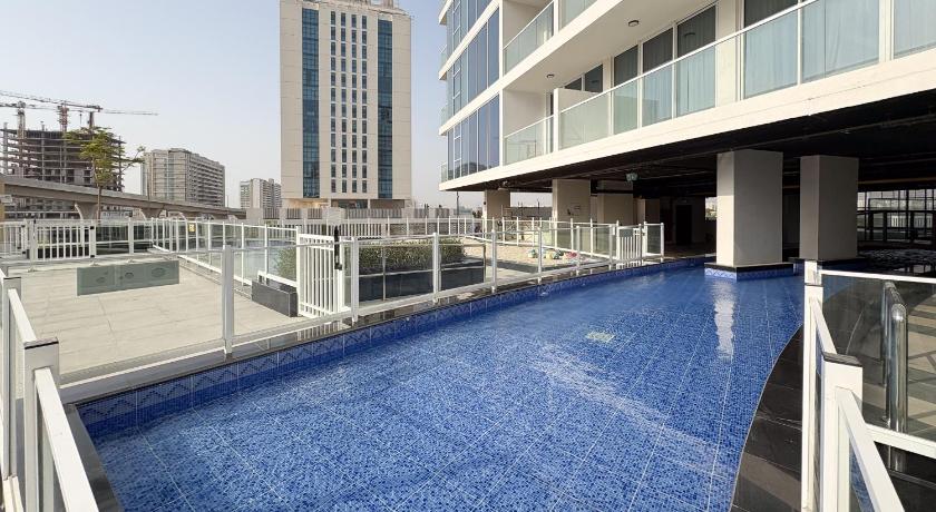 Luxury 3Br Apts w Private Pools in Gemz by Danube - image 4