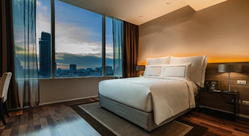 Image of Three-Bedroom Suite with Terrace 6