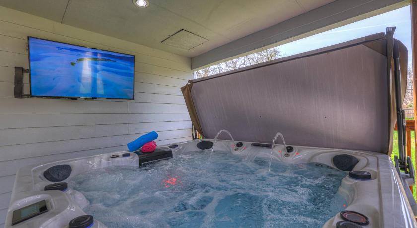 弗雷德里克斯堡 Chateau De Callis - Hot Tub & 1 Block to Main St 4星级 住宿 外观