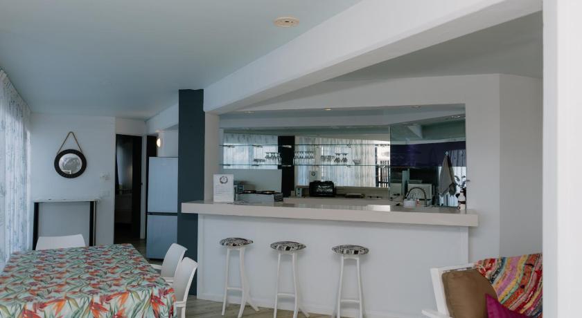 Image de Appartement - Vue sur Mer (Apartment with Sea View) 5