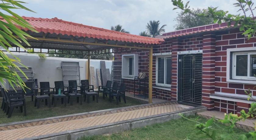 Sivarama garden resort AC10 BHK &1 non ac BHK 33 pex &AC living hall 50 pex setting capacity&17 pex 